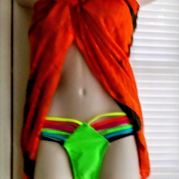 BEACH COVERUP (OPEN) - Picture 1 of 6